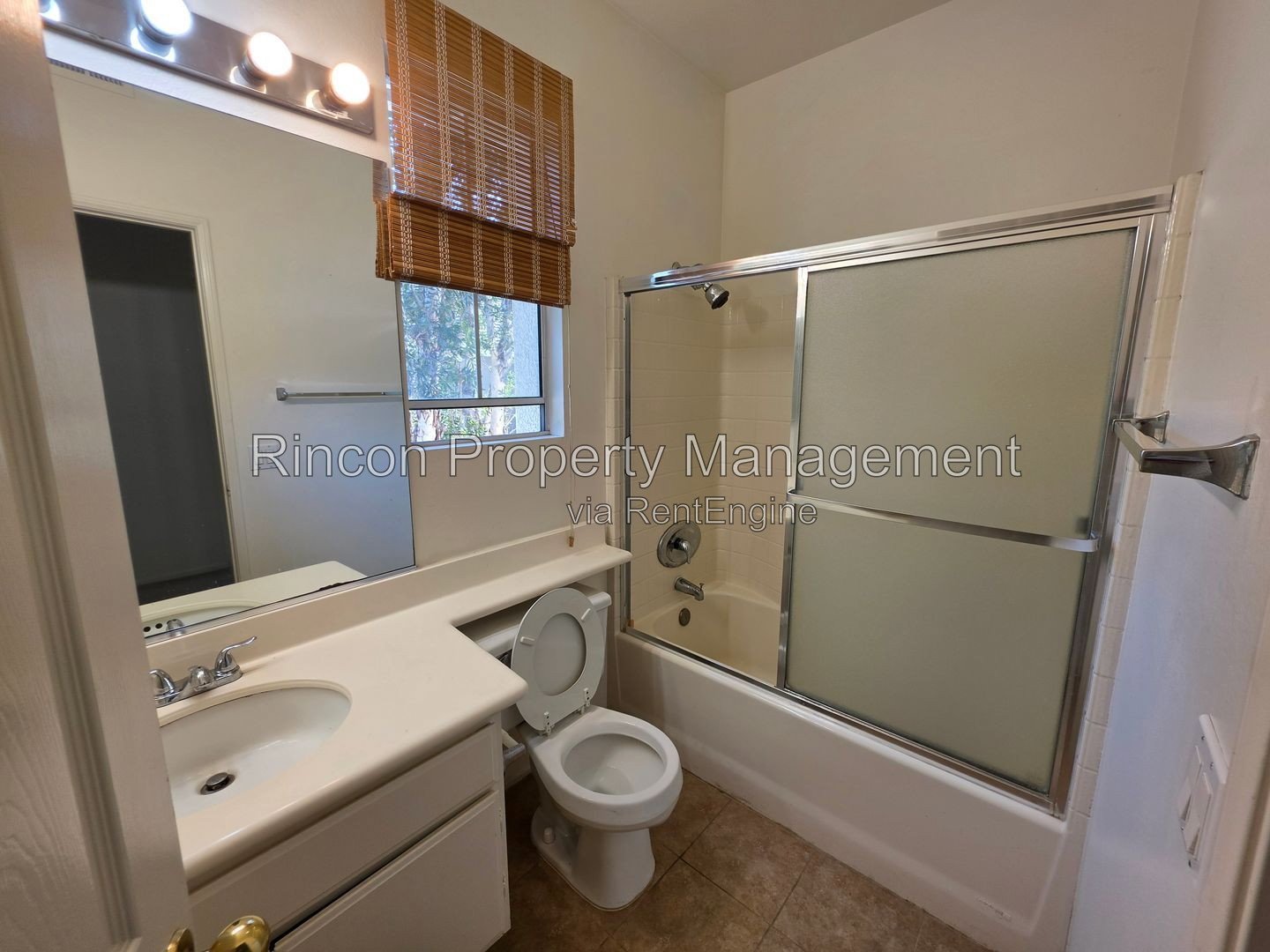 Spacious Camarillo Cul-de-Sac House property image
