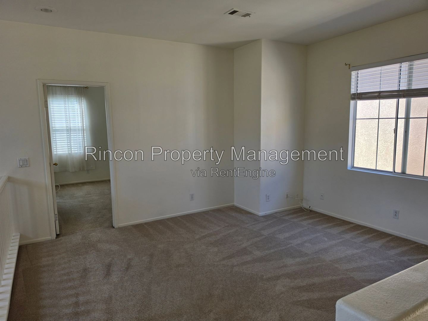 Spacious Camarillo Cul-de-Sac House property image