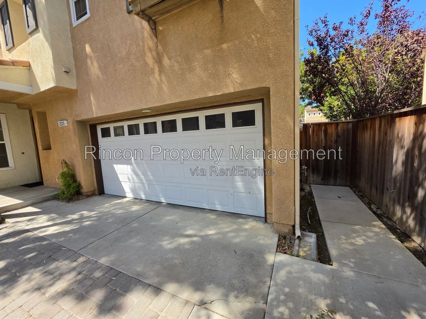 Spacious Camarillo Cul-de-Sac House property image