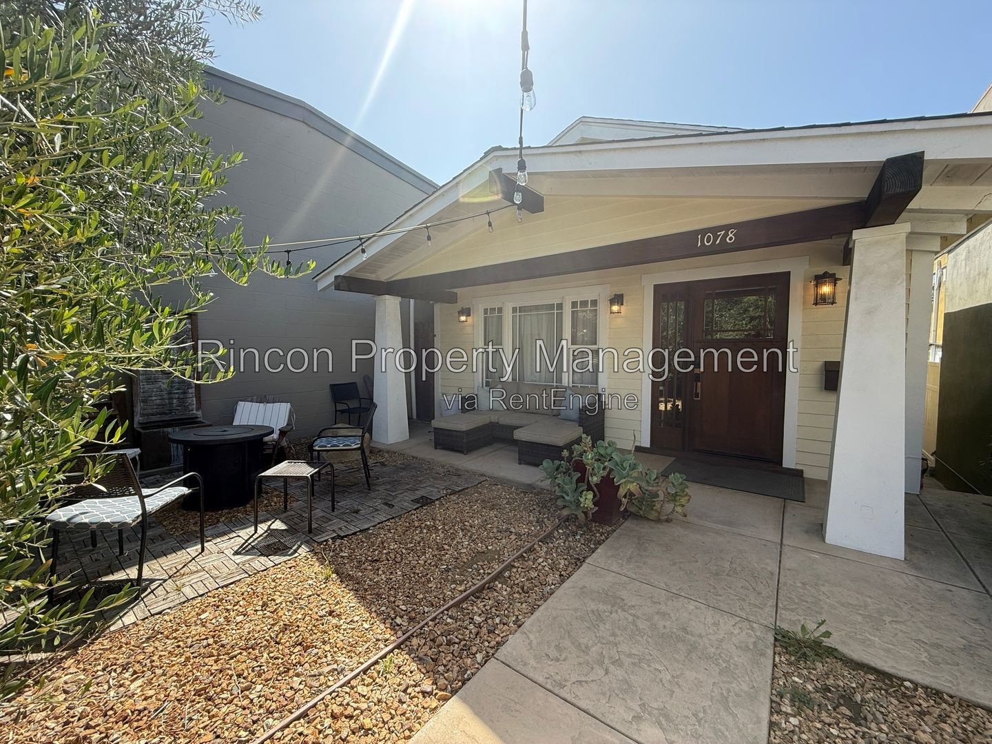 Updated 1 Bedroom Home Near Downtown *1 Bedrooms/2 Baths-760 Square Feet* property image