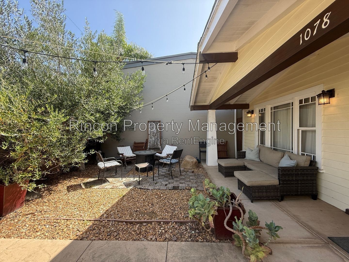 Updated 1 Bedroom Home Near Downtown *1 Bedrooms/2 Baths-760 Square Feet* property image