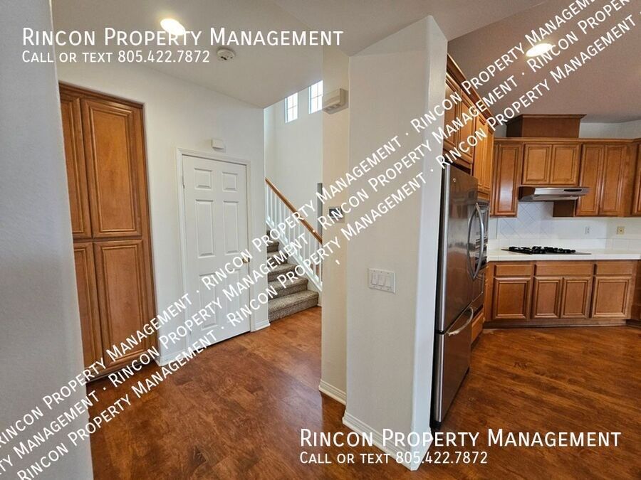 **Elegant 5-Bed Ventura Escape — Coastal Living Within Reach** property image