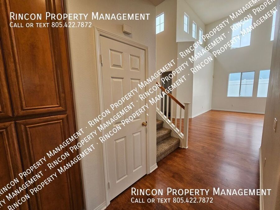 **Elegant 5-Bed Ventura Escape — Coastal Living Within Reach** property image