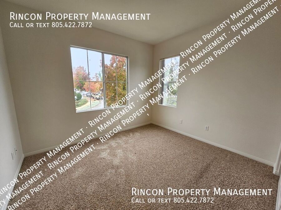 **Elegant 5-Bed Ventura Escape — Coastal Living Within Reach** property image