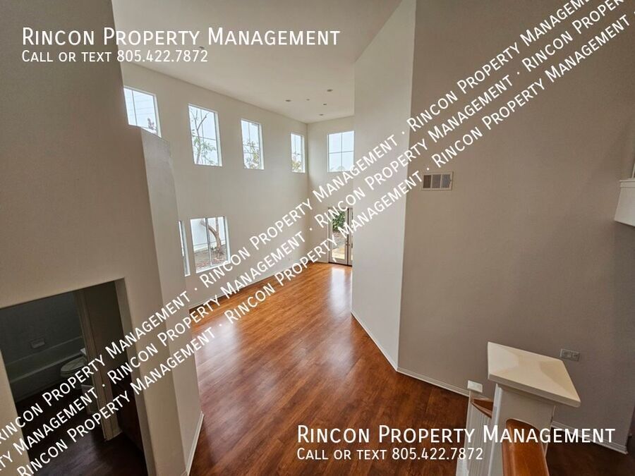 **Elegant 5-Bed Ventura Escape — Coastal Living Within Reach** property image