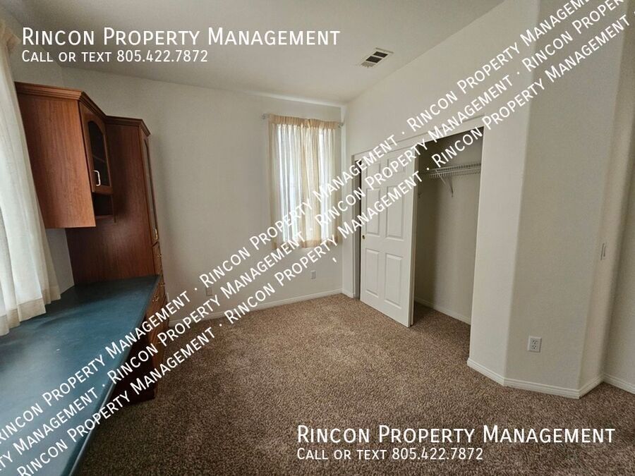 **Elegant 5-Bed Ventura Escape — Coastal Living Within Reach** property image