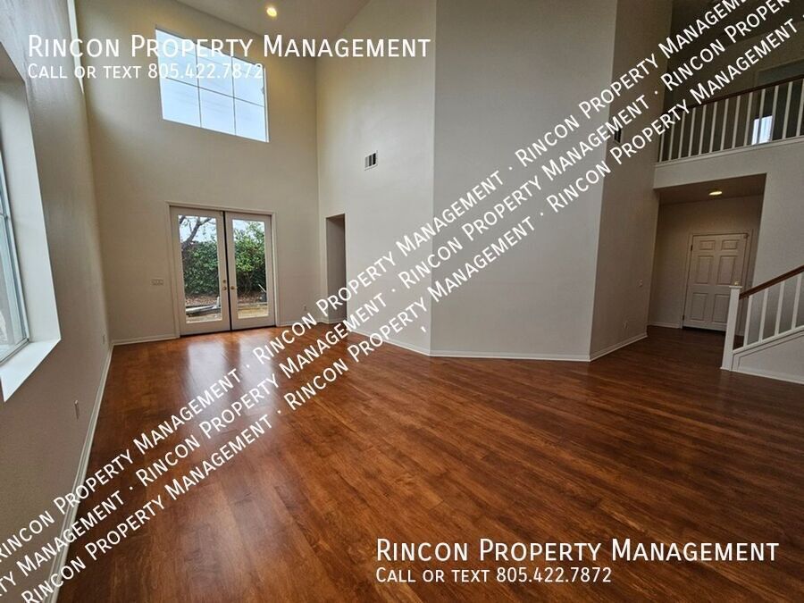 **Elegant 5-Bed Ventura Escape — Coastal Living Within Reach** property image