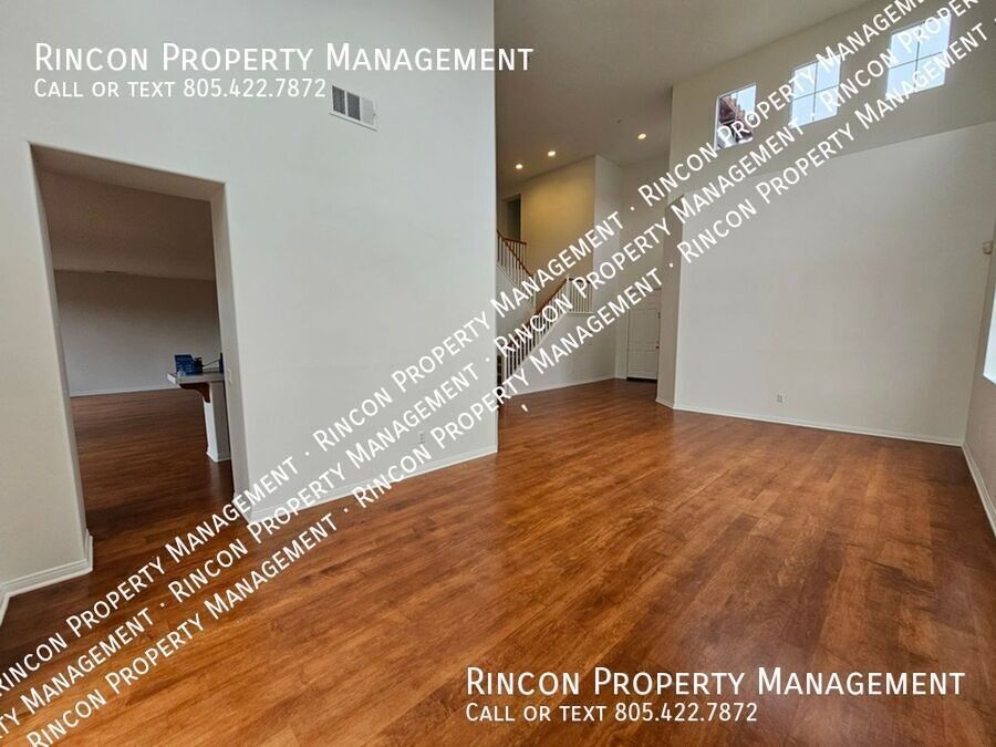 **Elegant 5-Bed Ventura Escape — Coastal Living Within Reach** property image