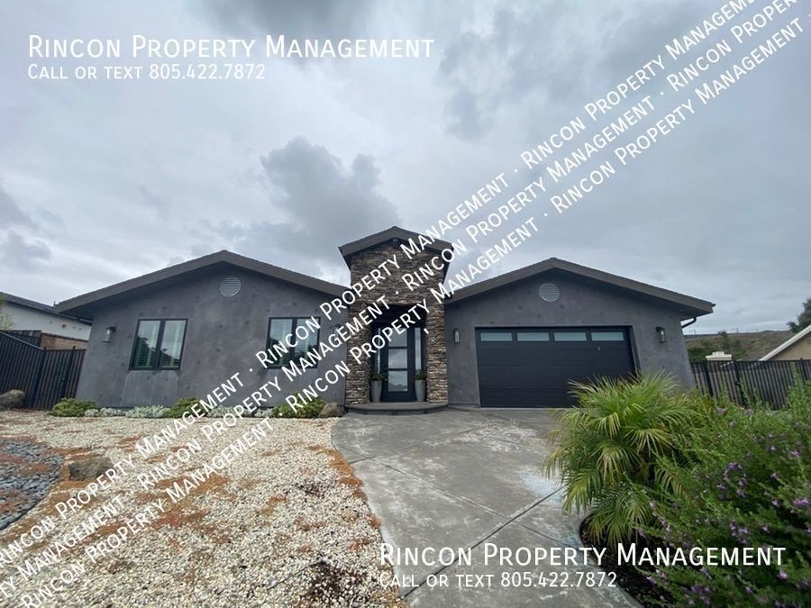 Stunning Hillside Home in Clearpoint *3 Bedrooms--2.5 baths--+ Den* property image