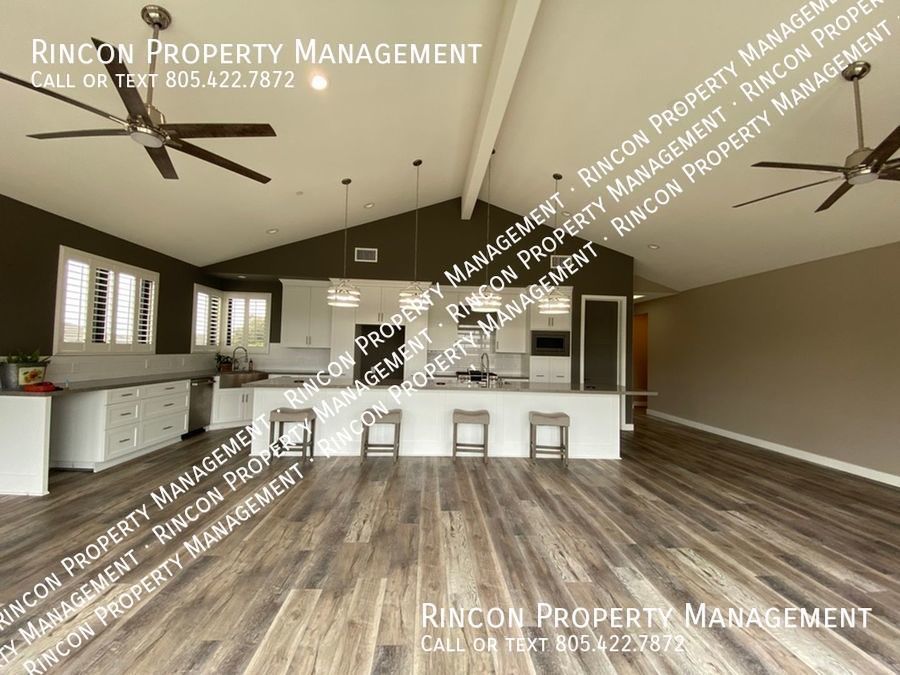 Stunning Hillside Home in Clearpoint *3 Bedrooms--2.5 baths--+ Den* property image