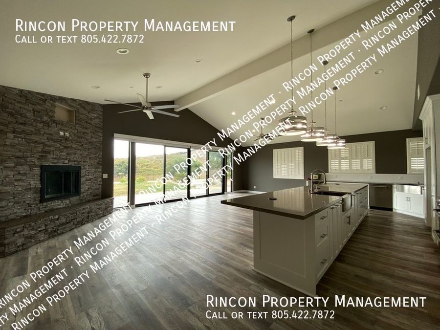 Stunning Hillside Home in Clearpoint *3 Bedrooms--2.5 baths--+ Den* property image