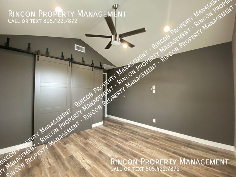 Stunning Hillside Home in Clearpoint *3 Bedrooms--2.5 baths--+ Den* property image