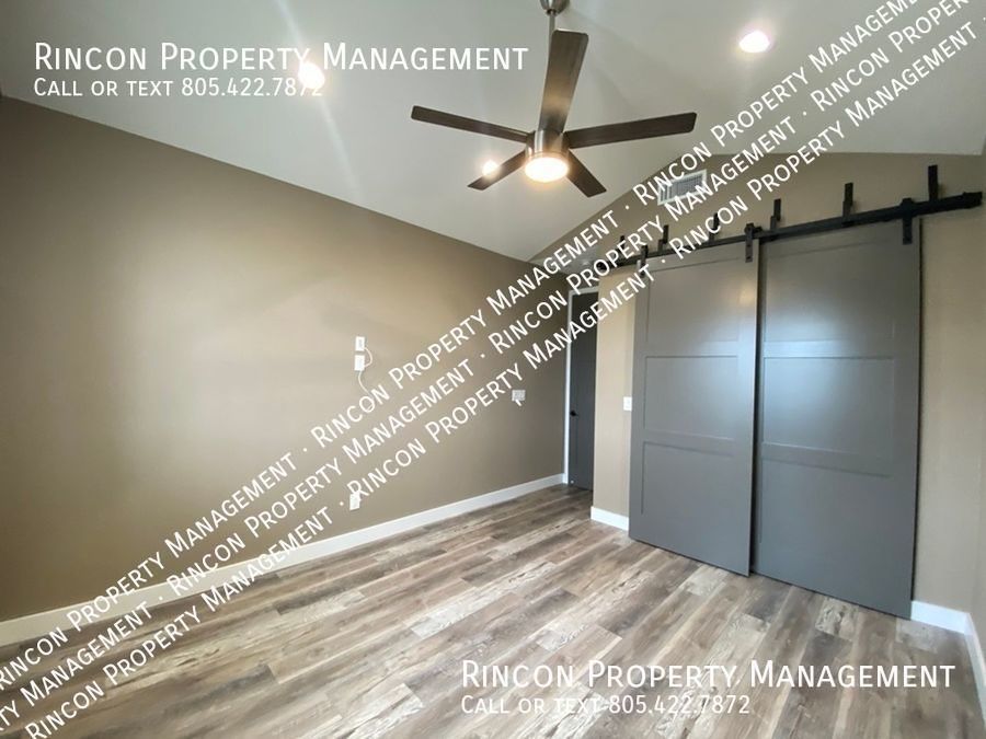 Stunning Hillside Home in Clearpoint *3 Bedrooms--2.5 baths--+ Den* property image