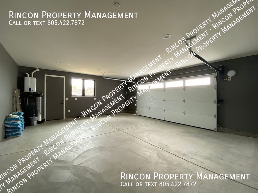 Stunning Hillside Home in Clearpoint *3 Bedrooms--2.5 baths--+ Den* property image