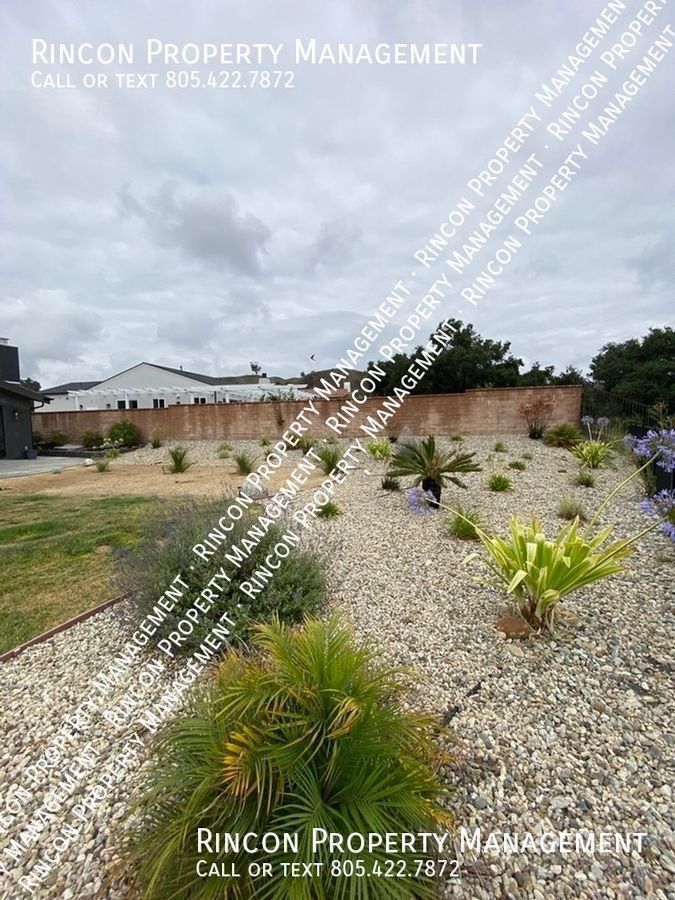 Stunning Hillside Home in Clearpoint *3 Bedrooms--2.5 baths--+ Den* property image