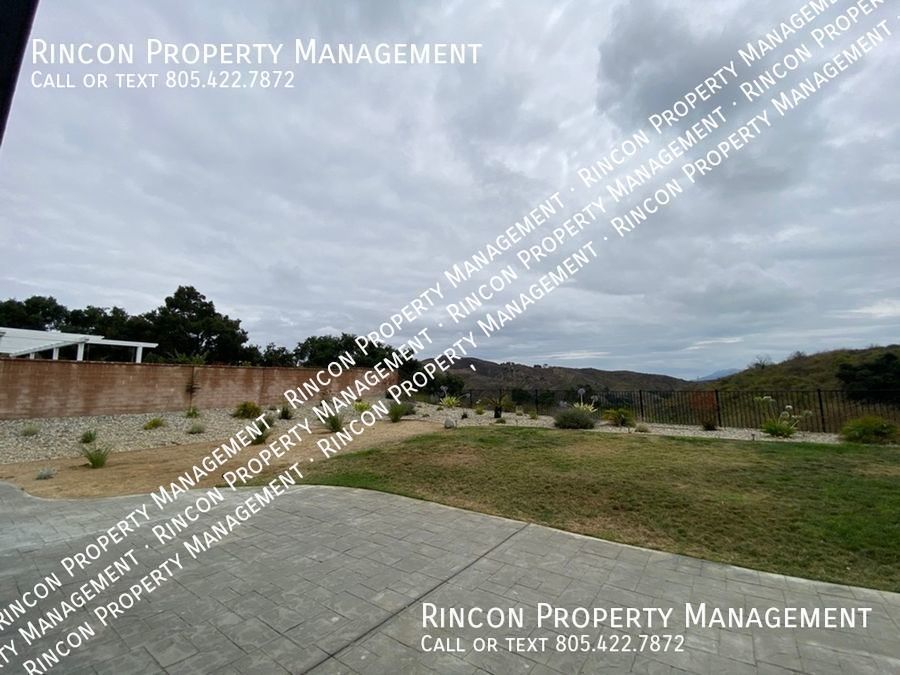 Stunning Hillside Home in Clearpoint *3 Bedrooms--2.5 baths--+ Den* property image