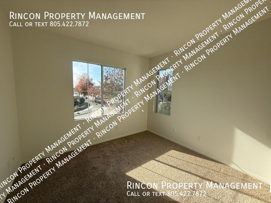 **Elegant 5-Bed Ventura Escape — Coastal Living Within Reach** property image