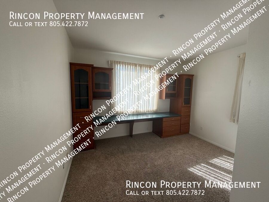 **Elegant 5-Bed Ventura Escape — Coastal Living Within Reach** property image