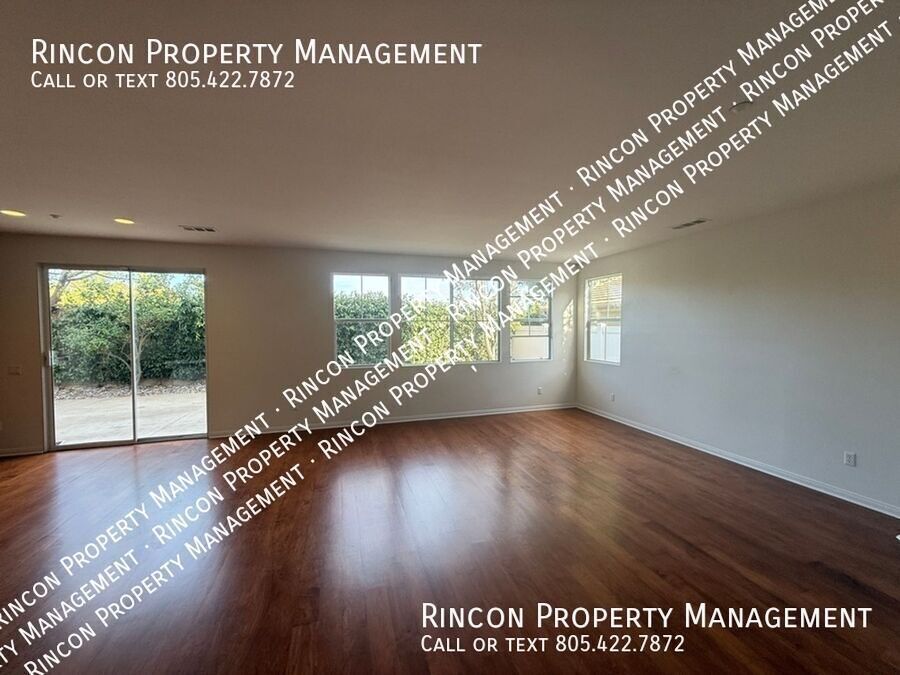 **Elegant 5-Bed Ventura Escape — Coastal Living Within Reach** property image