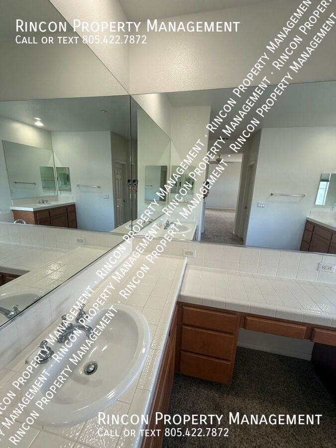 **Elegant 5-Bed Ventura Escape — Coastal Living Within Reach** property image