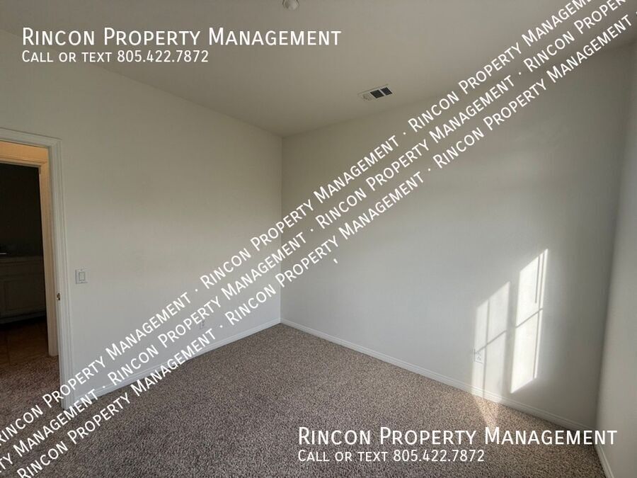 **Elegant 5-Bed Ventura Escape — Coastal Living Within Reach** property image