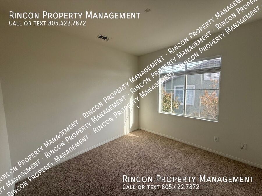 **Elegant 5-Bed Ventura Escape — Coastal Living Within Reach** property image