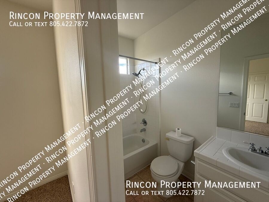 **Elegant 5-Bed Ventura Escape — Coastal Living Within Reach** property image