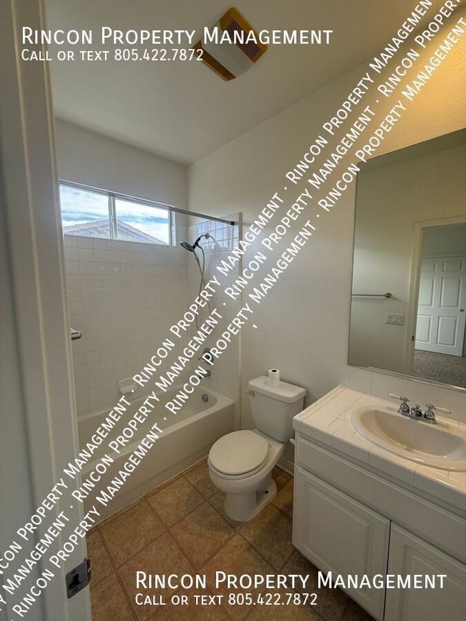 **Elegant 5-Bed Ventura Escape — Coastal Living Within Reach** property image