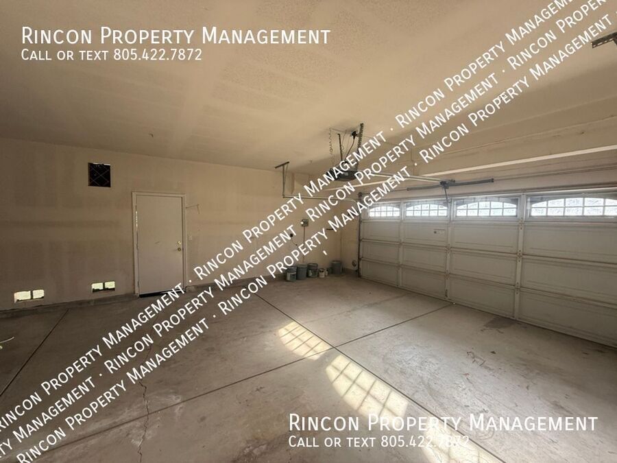 **Elegant 5-Bed Ventura Escape — Coastal Living Within Reach** property image