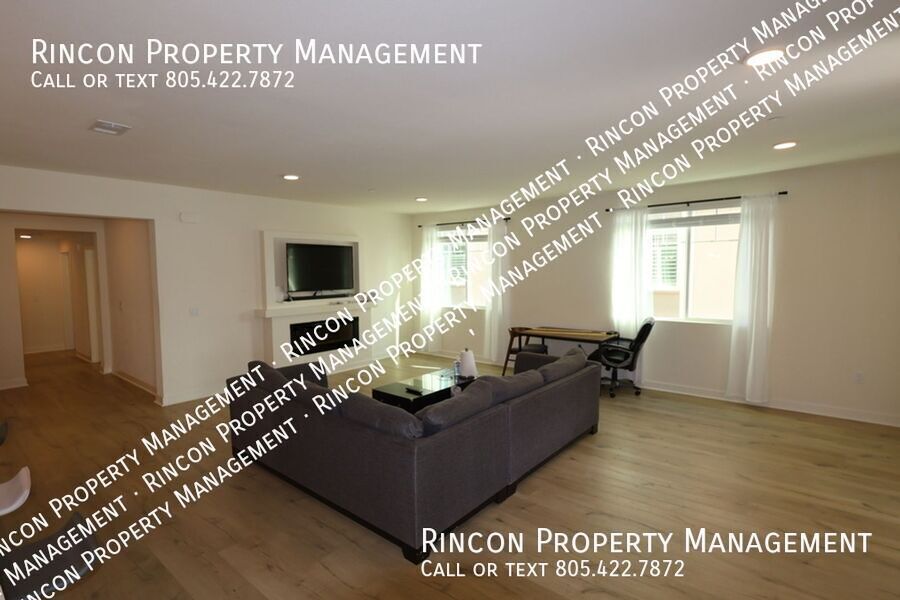 **Spacious Single-Level Wagon Wheel Condo** — Modern 3 Bedroom Retreat property image