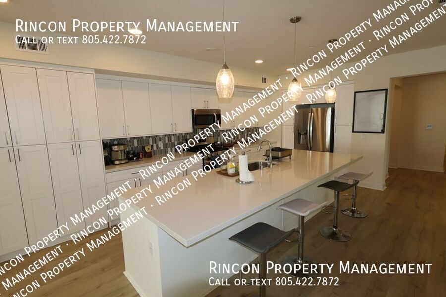 **Spacious Single-Level Wagon Wheel Condo** — Modern 3 Bedroom Retreat property image