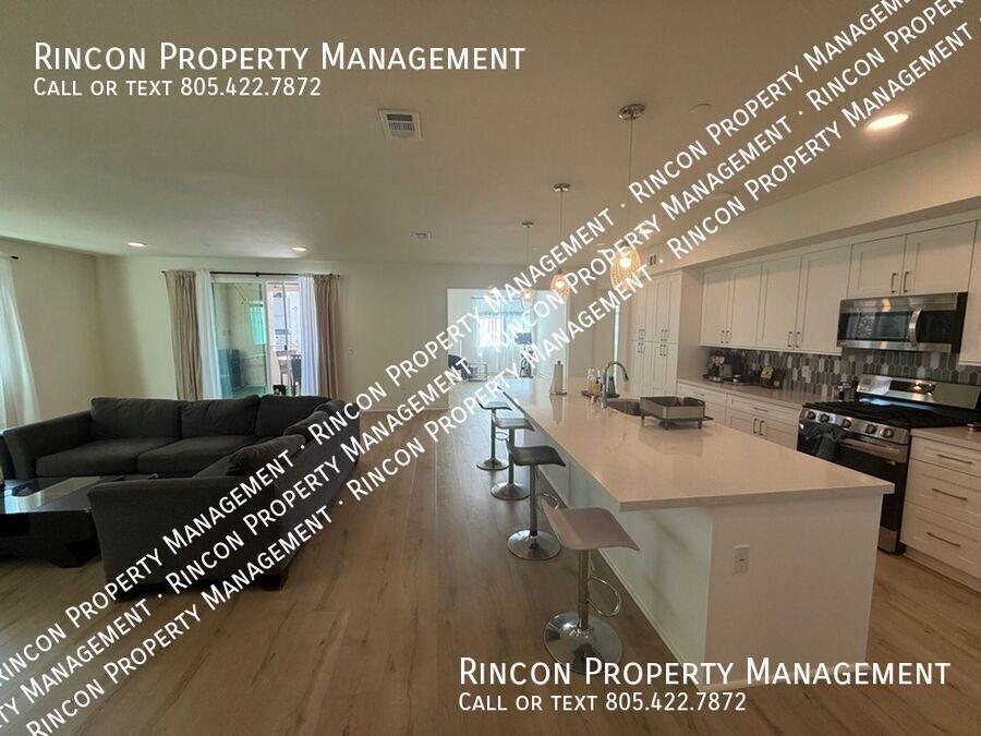 **Spacious Single-Level Wagon Wheel Condo** — Modern 3 Bedroom Retreat property image