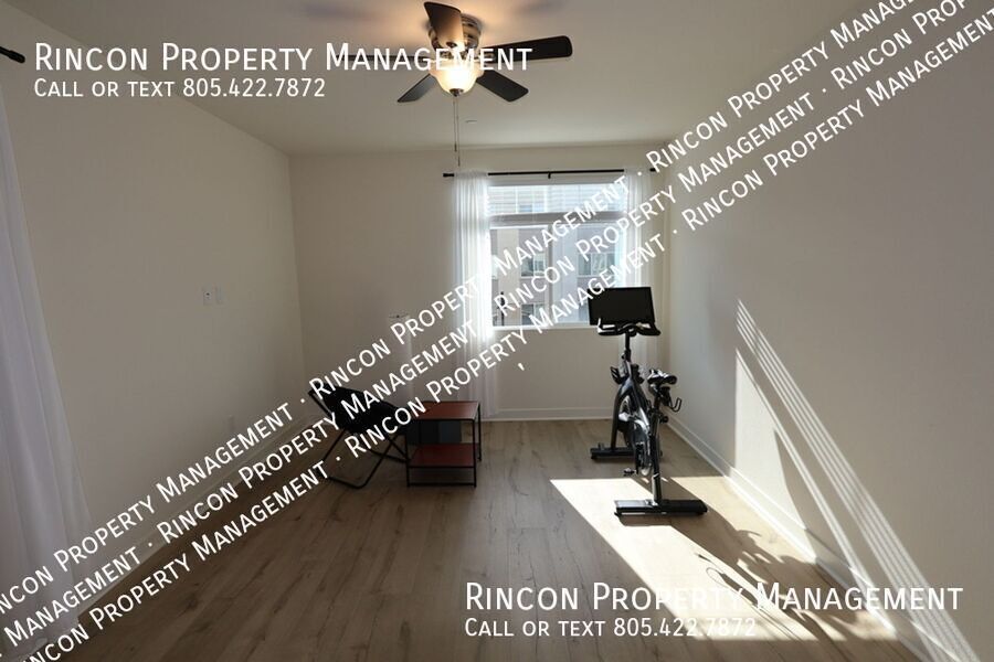 **Spacious Single-Level Wagon Wheel Condo** — Modern 3 Bedroom Retreat property image