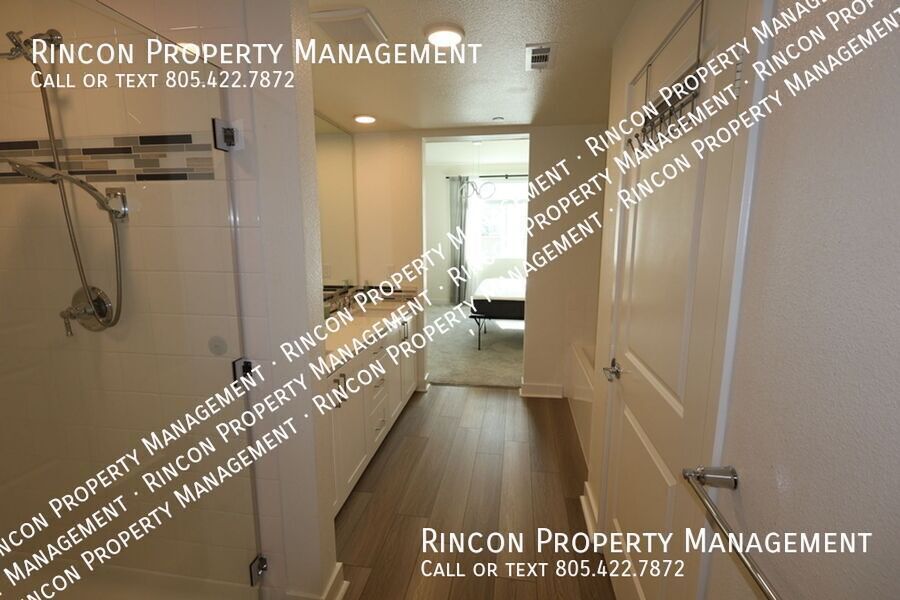 **Spacious Single-Level Wagon Wheel Condo** — Modern 3 Bedroom Retreat property image