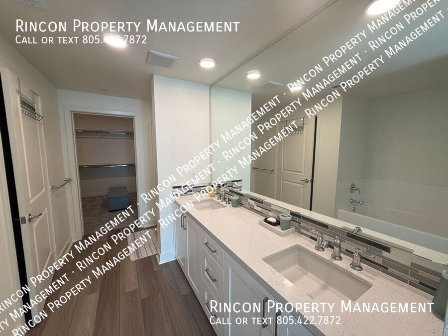 **Spacious Single-Level Wagon Wheel Condo** — Modern 3 Bedroom Retreat property image
