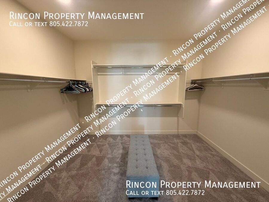 **Spacious Single-Level Wagon Wheel Condo** — Modern 3 Bedroom Retreat property image