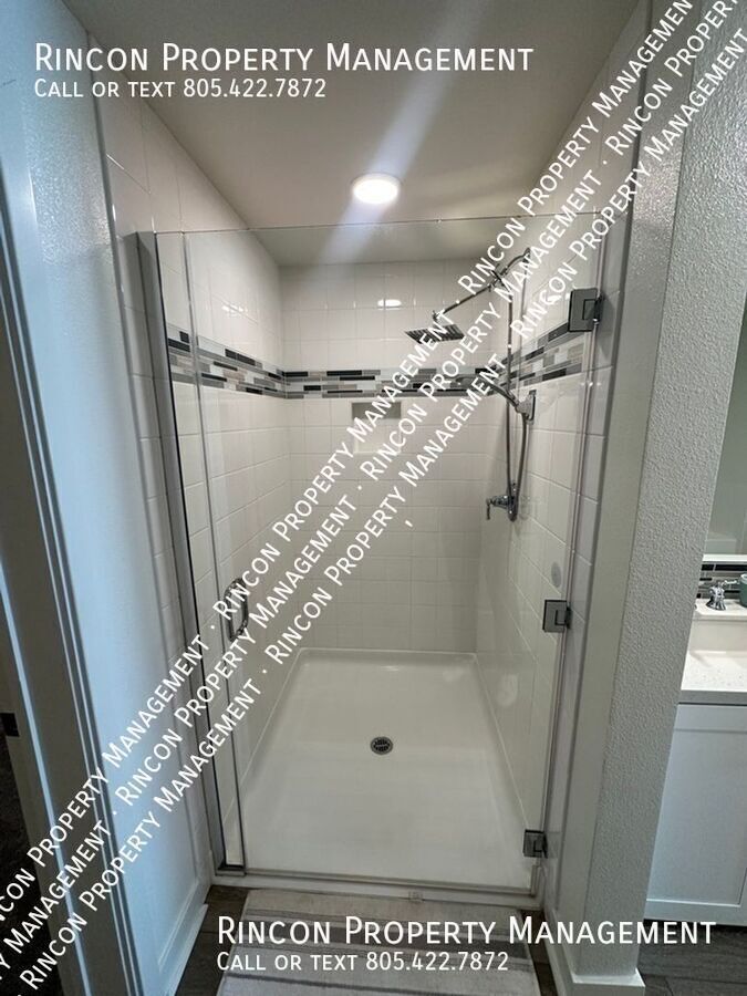 **Spacious Single-Level Wagon Wheel Condo** — Modern 3 Bedroom Retreat property image