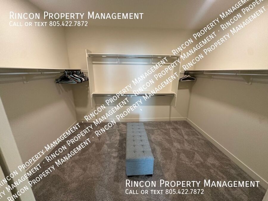 **Spacious Single-Level Wagon Wheel Condo** — Modern 3 Bedroom Retreat property image