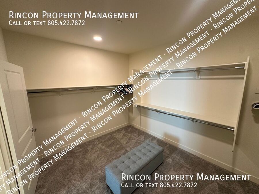 **Spacious Single-Level Wagon Wheel Condo** — Modern 3 Bedroom Retreat property image
