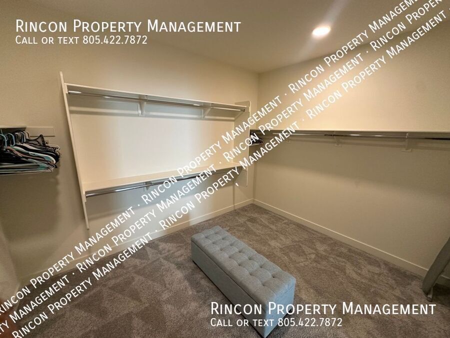 **Spacious Single-Level Wagon Wheel Condo** — Modern 3 Bedroom Retreat property image