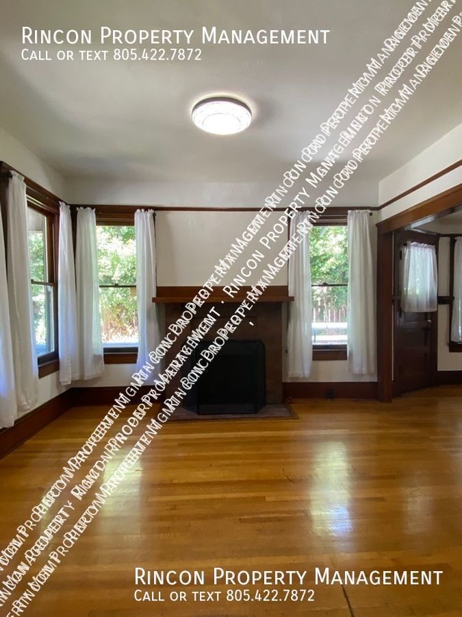 Quaint and Spacious 4 Bedroom Home--Main St. Santa Paula property image