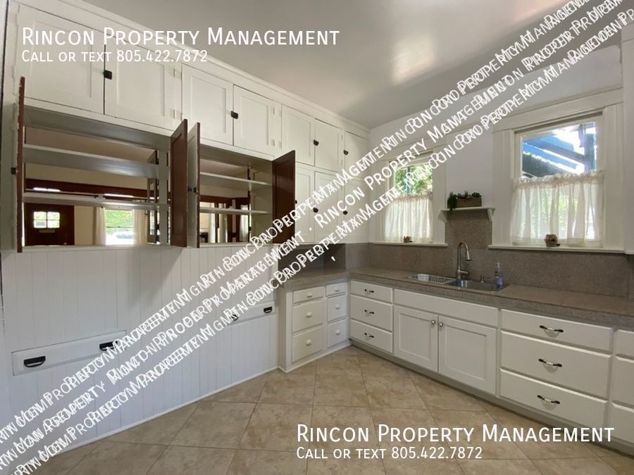 Quaint and Spacious 4 Bedroom Home--Main St. Santa Paula property image