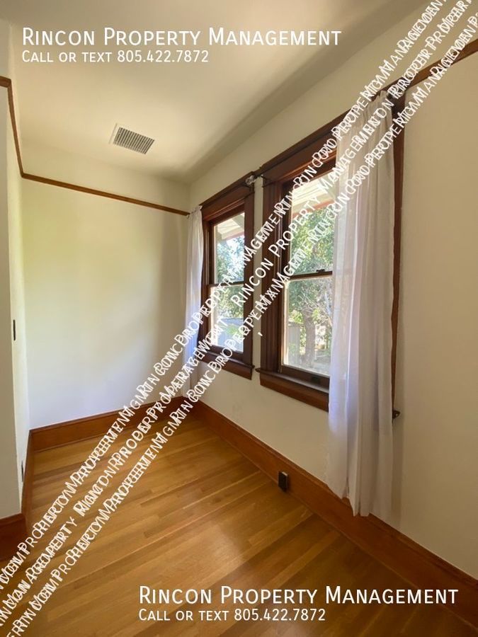 Quaint and Spacious 4 Bedroom Home--Main St. Santa Paula property image