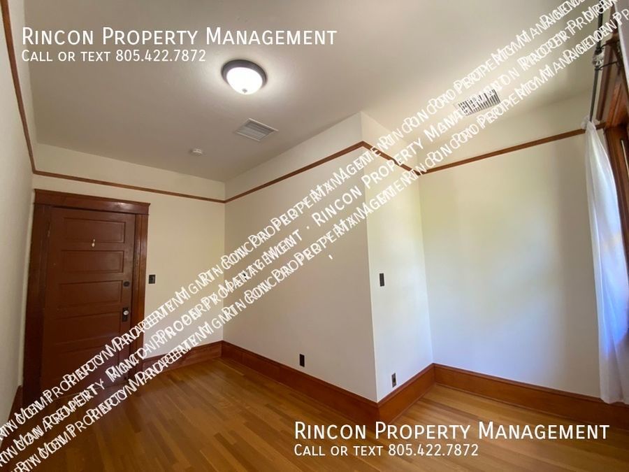 Quaint and Spacious 4 Bedroom Home--Main St. Santa Paula property image