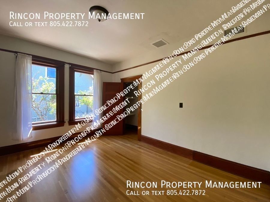 Quaint and Spacious 4 Bedroom Home--Main St. Santa Paula property image