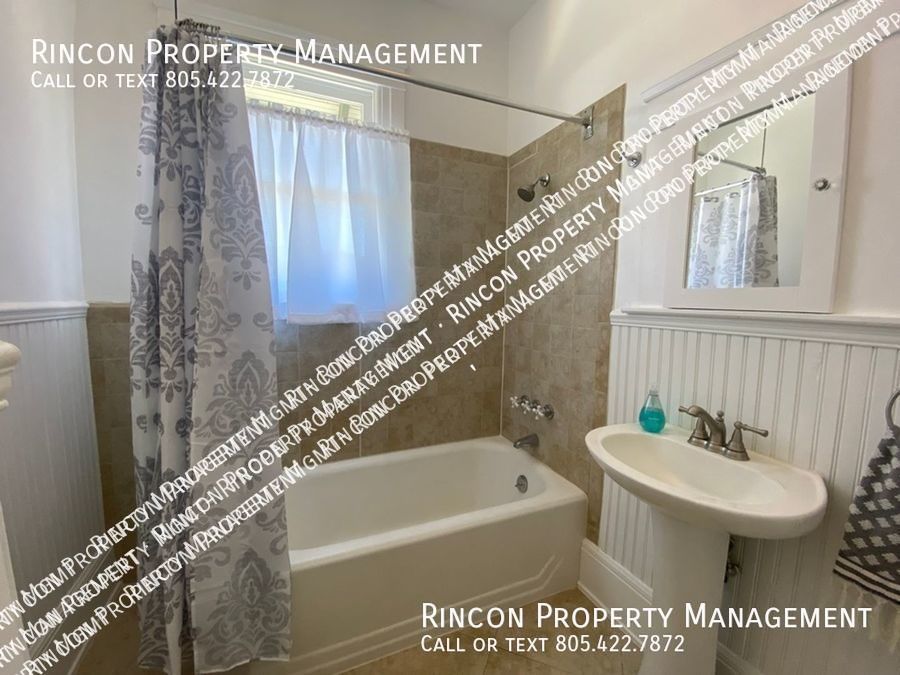 Quaint and Spacious 4 Bedroom Home--Main St. Santa Paula property image