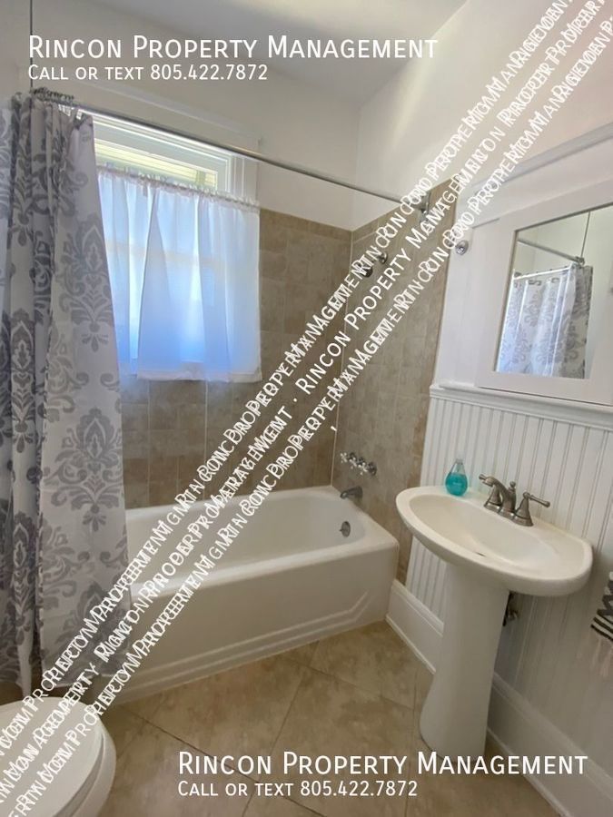 Quaint and Spacious 4 Bedroom Home--Main St. Santa Paula property image