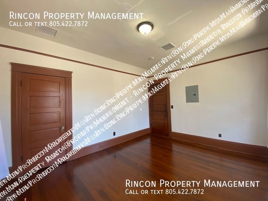 Quaint and Spacious 4 Bedroom Home--Main St. Santa Paula property image